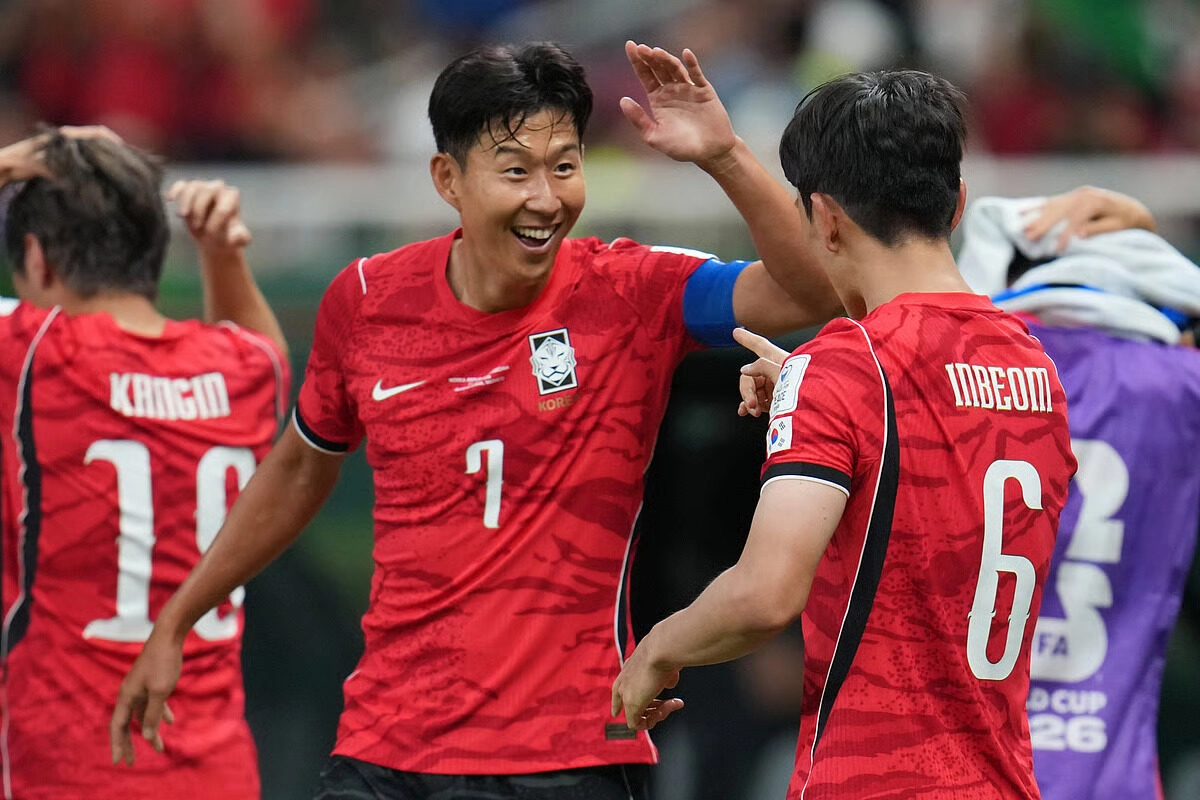 Đội trưởng Son Heung-min vẫn là ngòi nổ số 1 dẫn dắt hàng công khai hỏa.